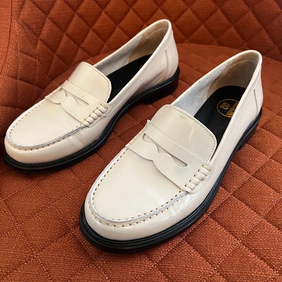 Almost new B2 Browns Ivory Bishop Loafer Size 7 - Picture 1 of 8